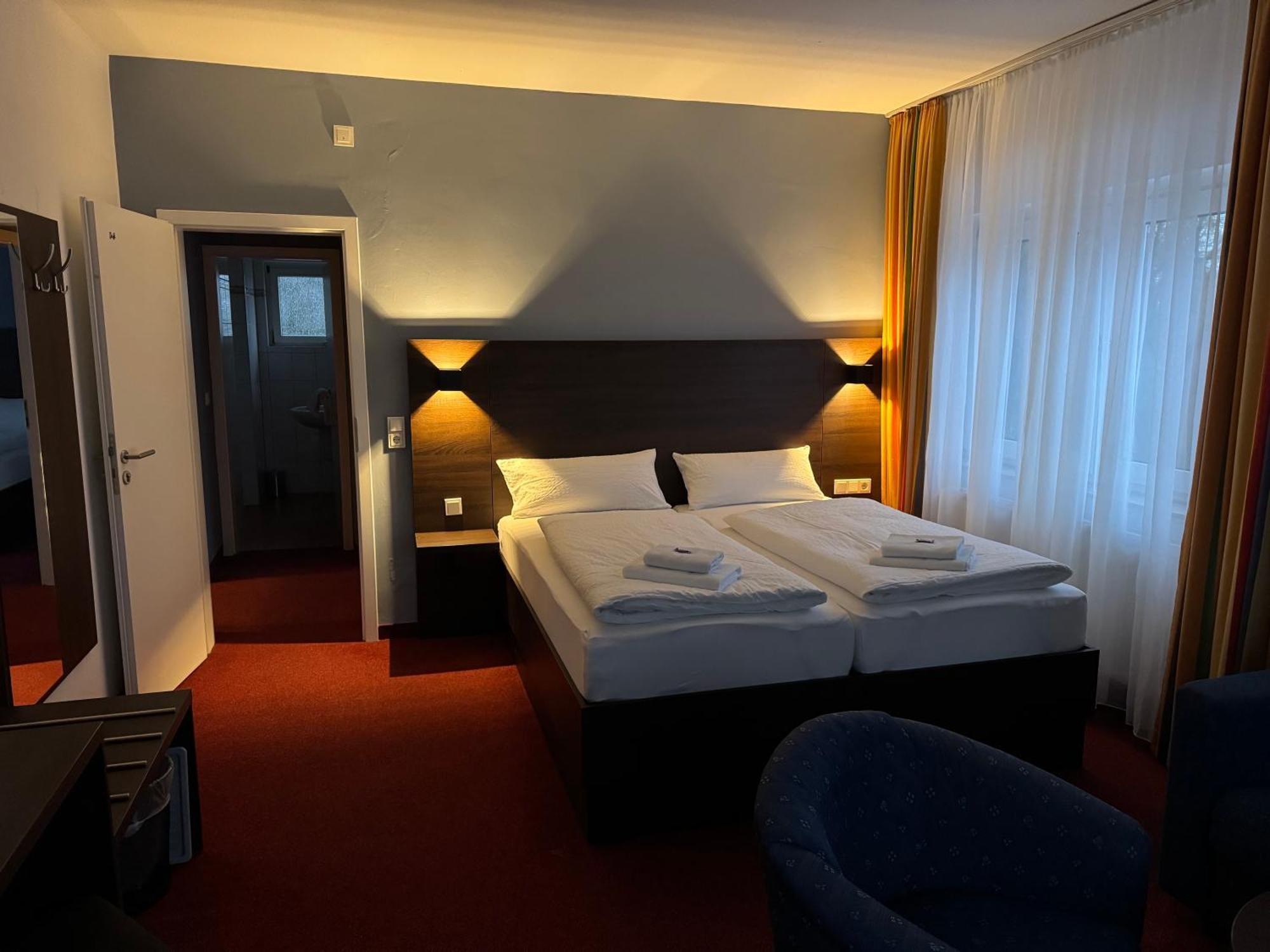 Altes Doktorhaus - Hotel Garni فيلنغن المظهر الخارجي الصورة